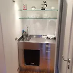 Petra Varl Nočitev z zajtrkom Ljubljana