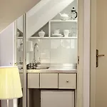 Petra Varl Nočitev z zajtrkom Ljubljana