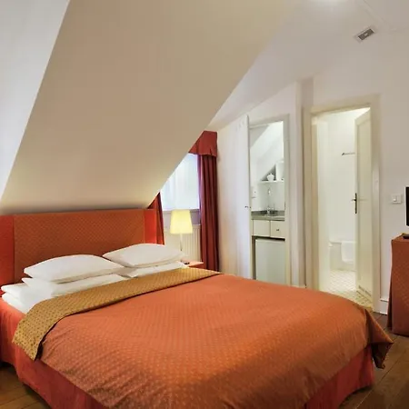 Petra Varl Bed & Breakfast 2*