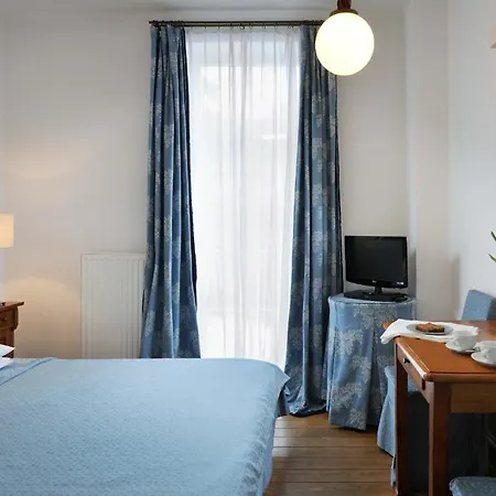 Petra Varl Nočitev z zajtrkom