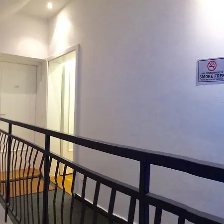 Petra Varl Couette-café